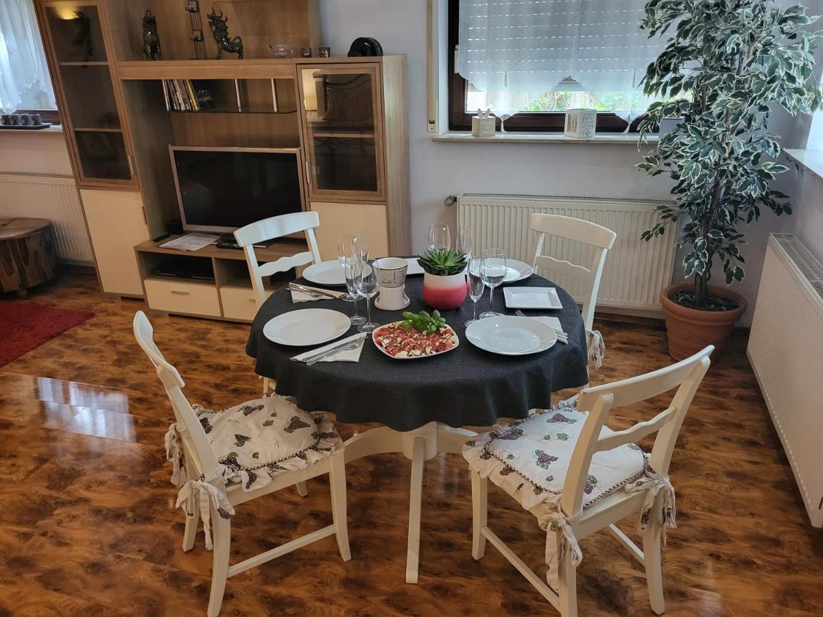 Ferienwohnung Fuer 4 Personen Mit Schnellem Wlan, Glasfaser, Tv Paket Beilstein  Eksteriør bilde